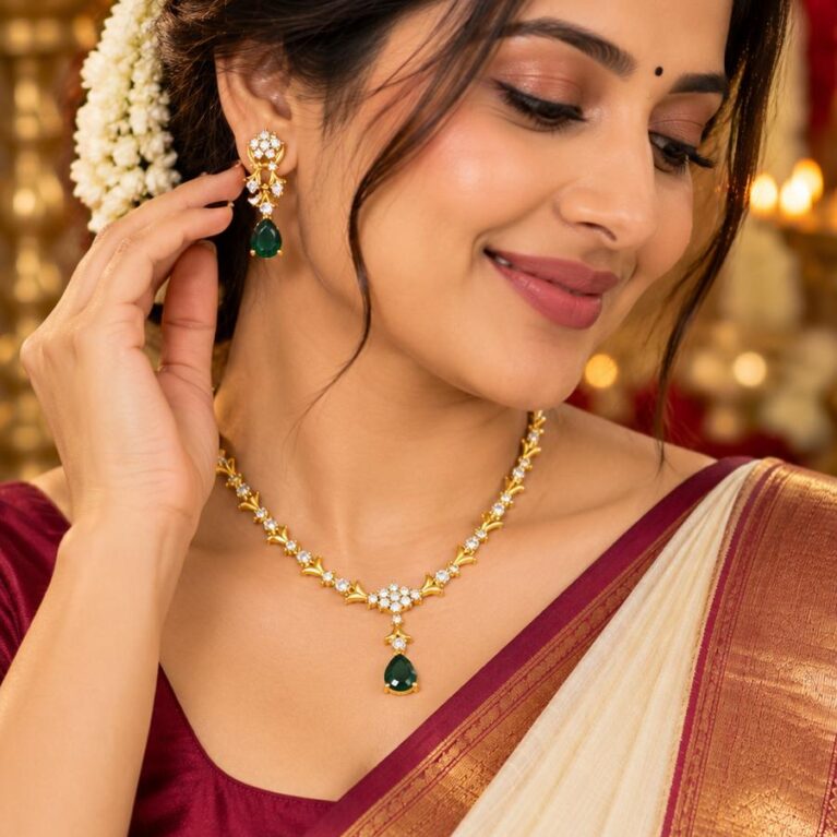 Emerald Grace Crystal Necklace Set